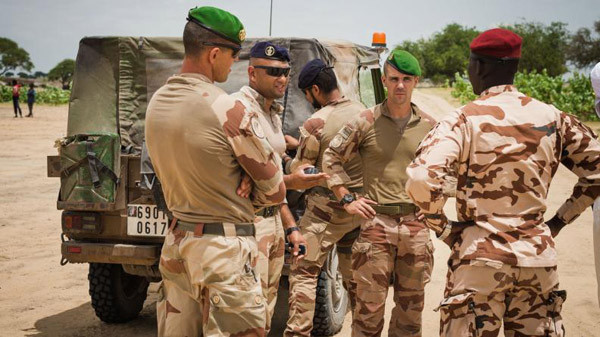 "Au lieu de sécuriser, elle n'était là que pour ...", la présence militaire française au Tchad de plus en plus décriée