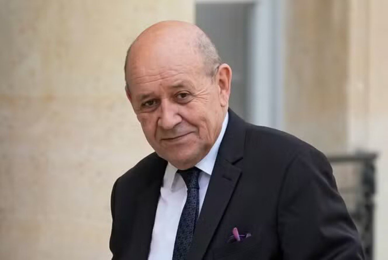 Jean-Yves Le Drian a REFUSÉ le poste de Premier ministre