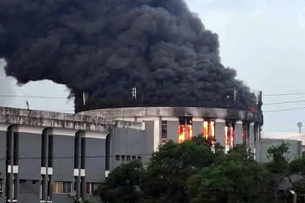 Liberia : L’Assemblée nationale mise à feu