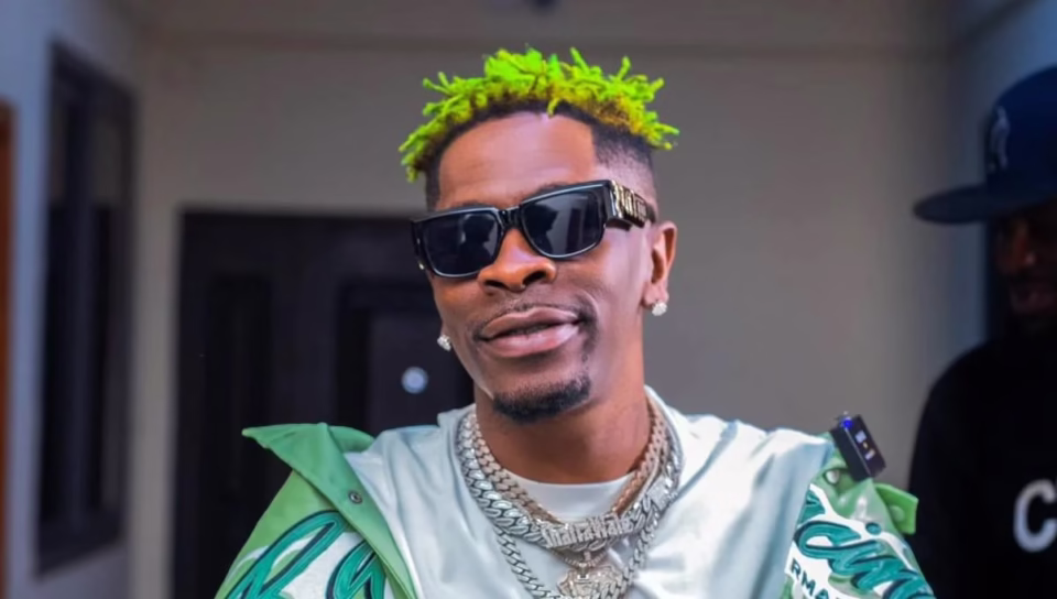 Shatta Wale s'attaque à l'ex ministre des Finances du Ghana