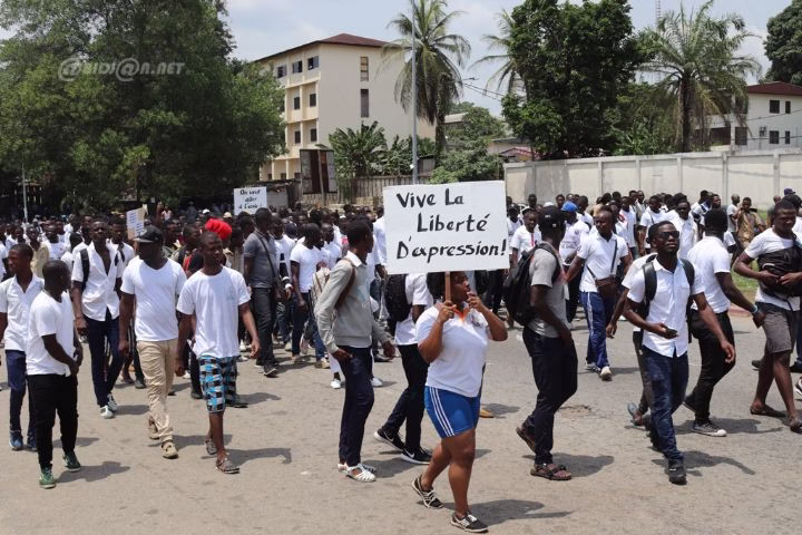 Côte d'Ivoire: le gouvernement menace de licencier les enseignants grévistes