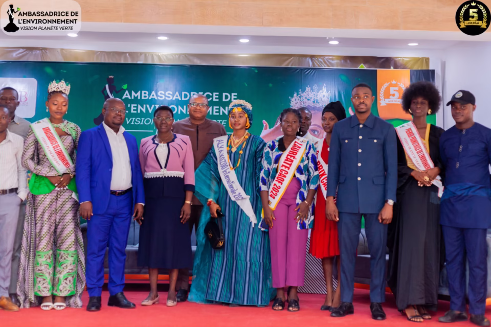 Ambassadrice de l'Environnement Vision Planète Verte, édition 5 officiellement lancée à Lomé, le 5 juin 2025
