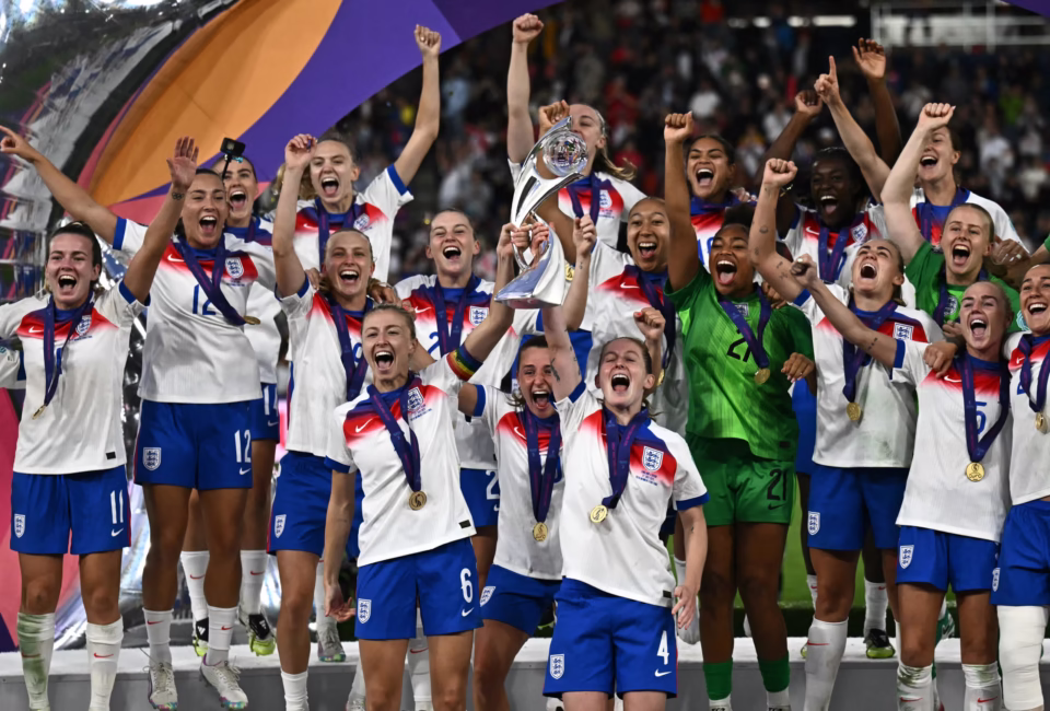 L'Angleterre bat l'Espagne aux tirs au but et remporte l'Euro féminin 2025