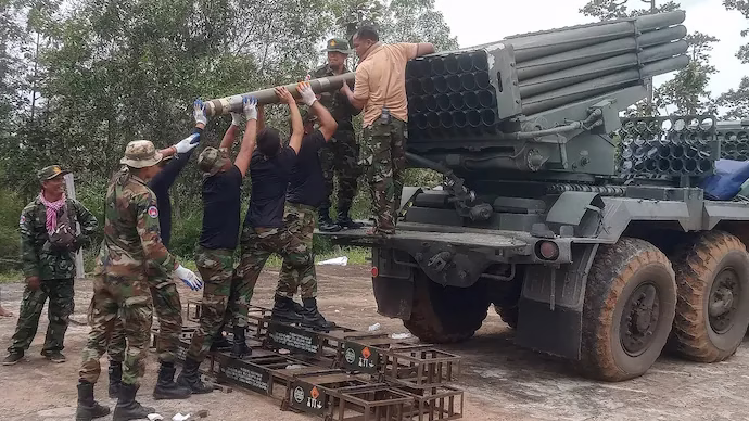 La Thaïlande et le Cambodge entrent en guerre avec au moins 11 morts (vidéos)