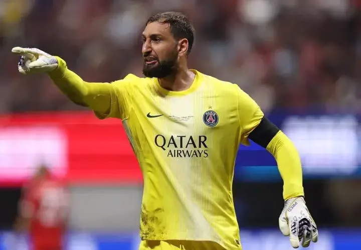 Lomé Actu, 13 août 2025 - Le gardien italien Gianluigi Donnarumma, vainqueur de la Ligue des champions 2025, a confirmé son départ du Paris Saint-Germain, évoquant qu’une personne au sein du club souhaitait le voir partir après une saison mouvementée.