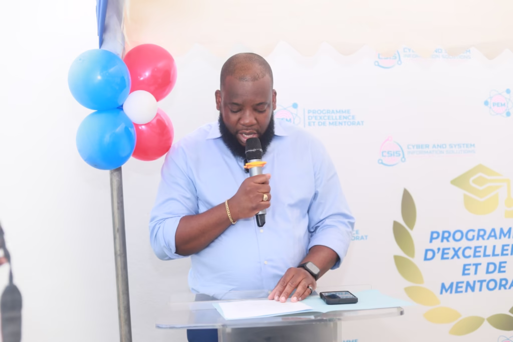 Djibril Maham clôture deux programmes d’excellence au Togo : le pari réussi du CSIS